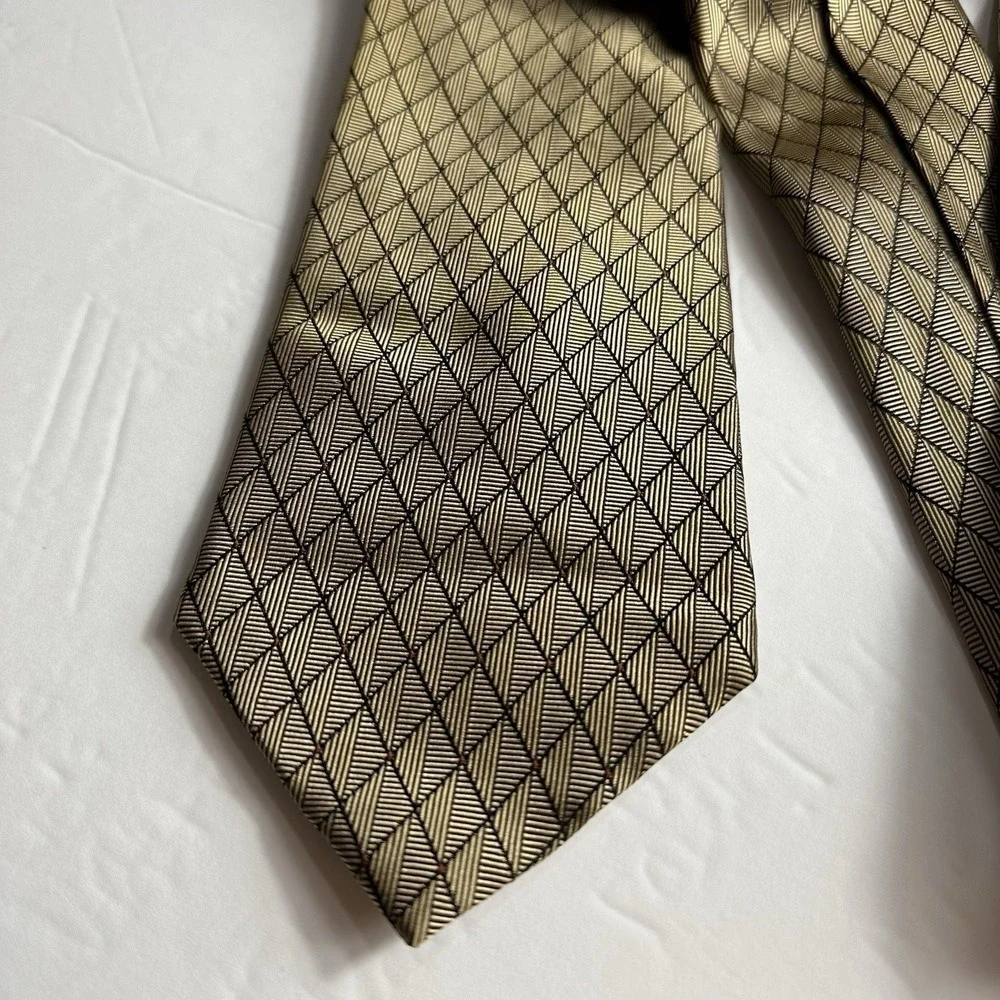 Saxony Collection Mens Tie Silk Necktie 58 Long Gold Brown Geometric Career Work